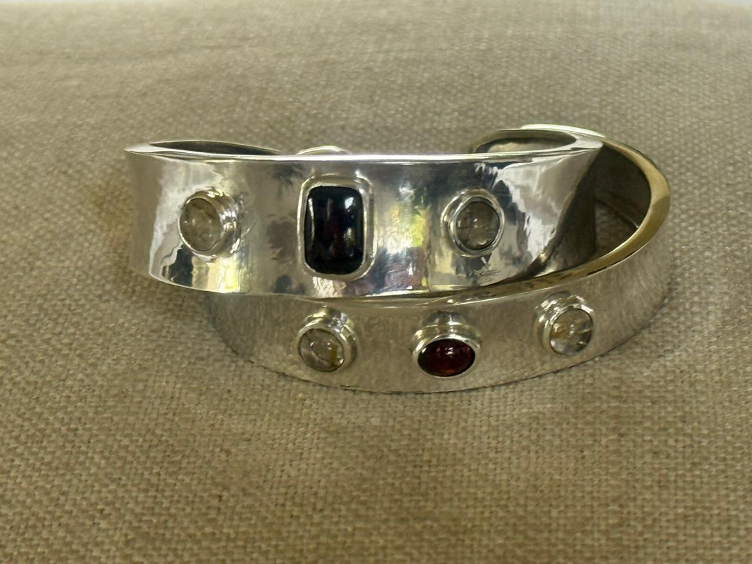 Esclava de plata piedras