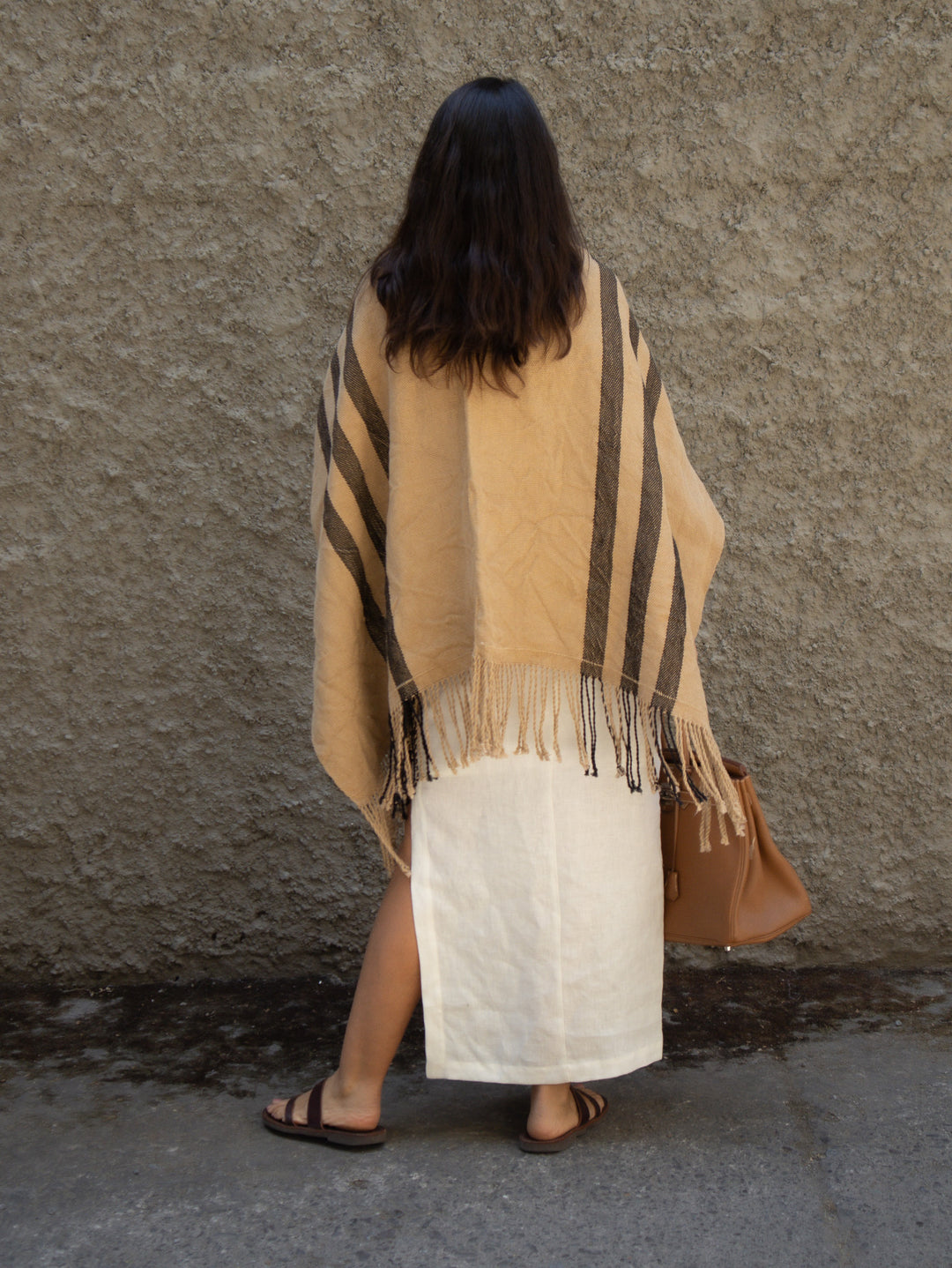 Manta Camel Negra Lino