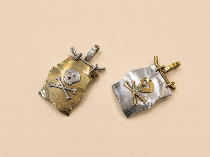 Placa Pirata Bicolor Bronce/Plata