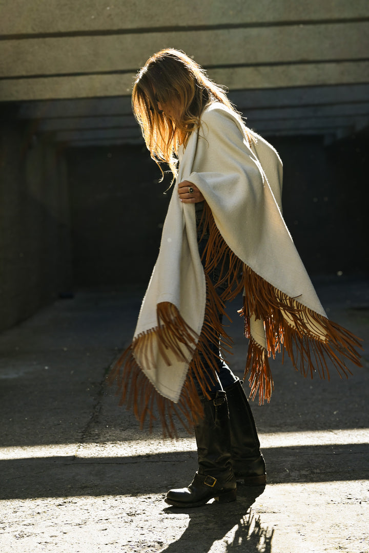 Manta Alpaca  Blanco Cuero