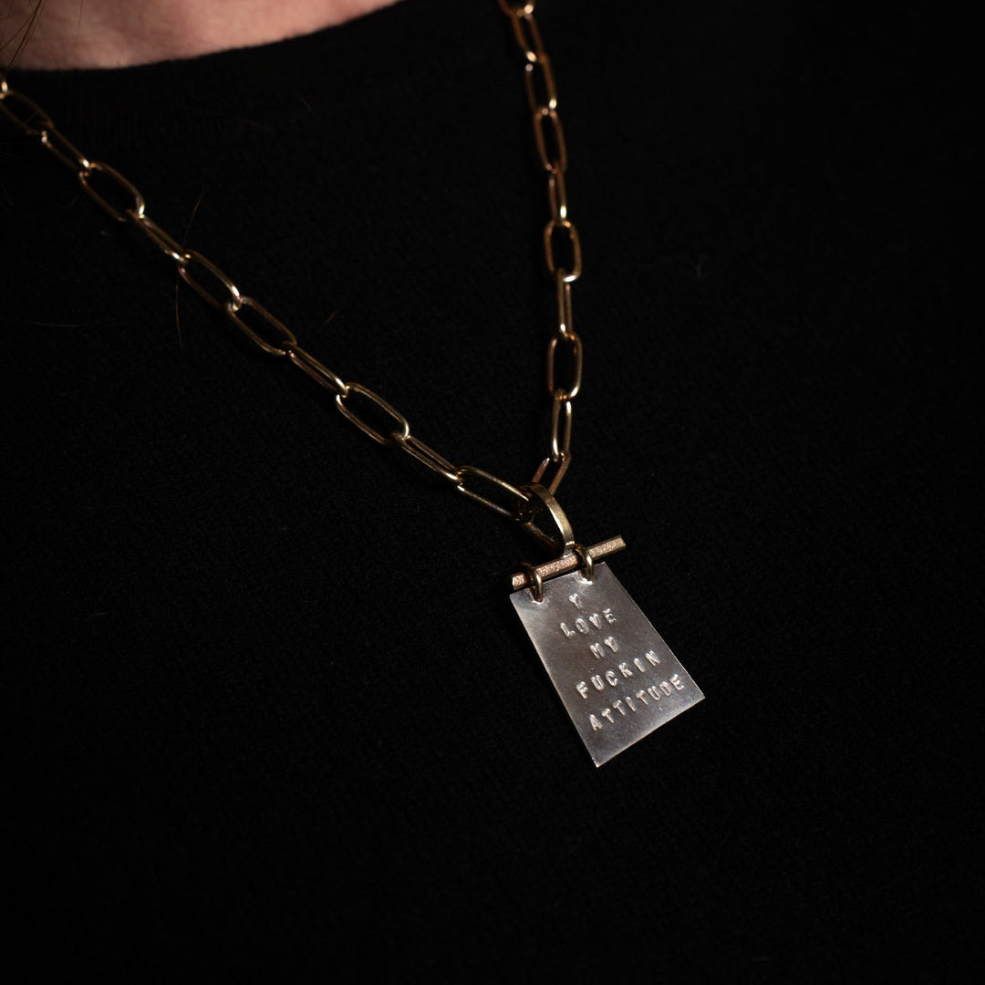 Placa "Y love my fuckin attitude" Bicolor