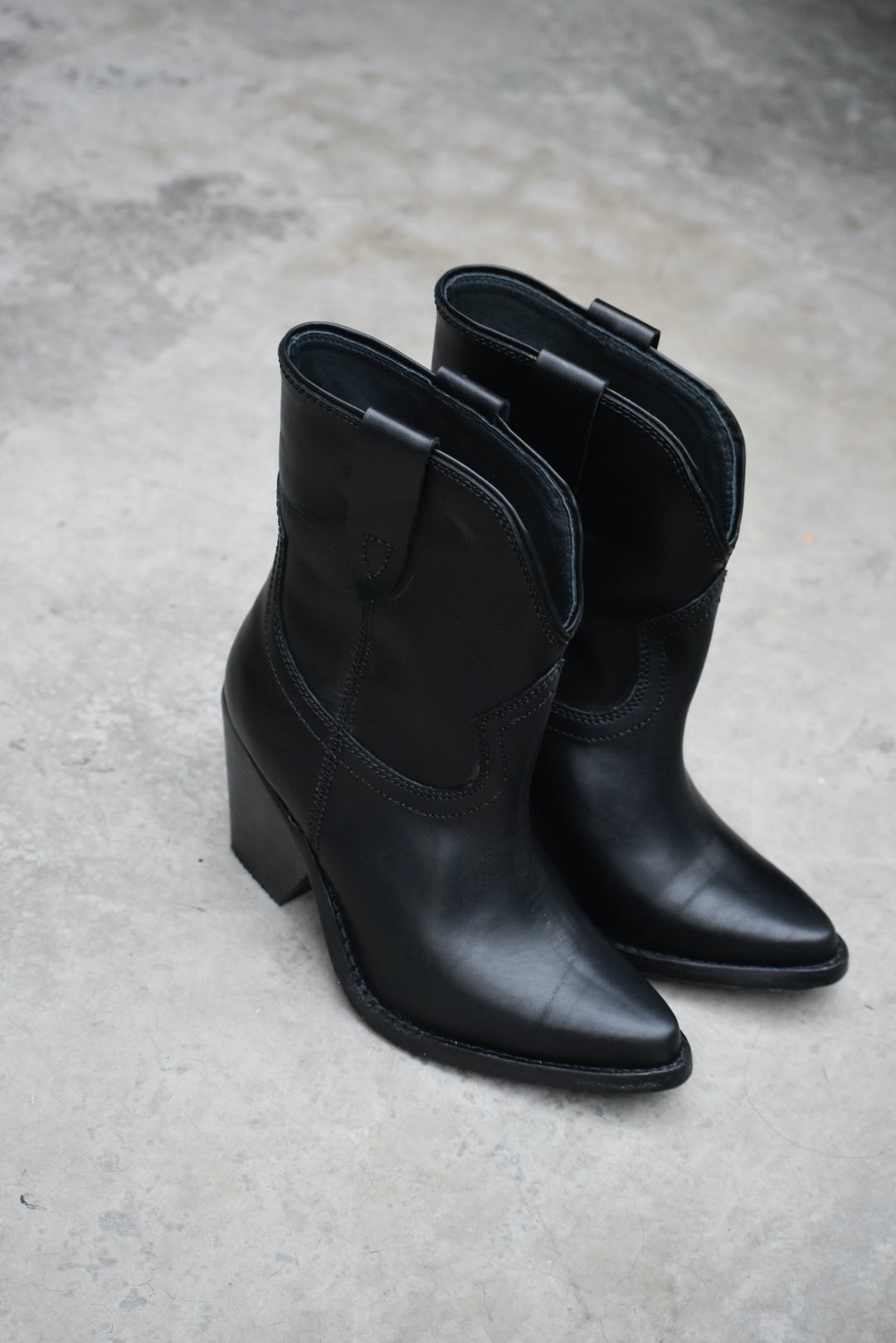 Bota Corta  Consuelo Negro
