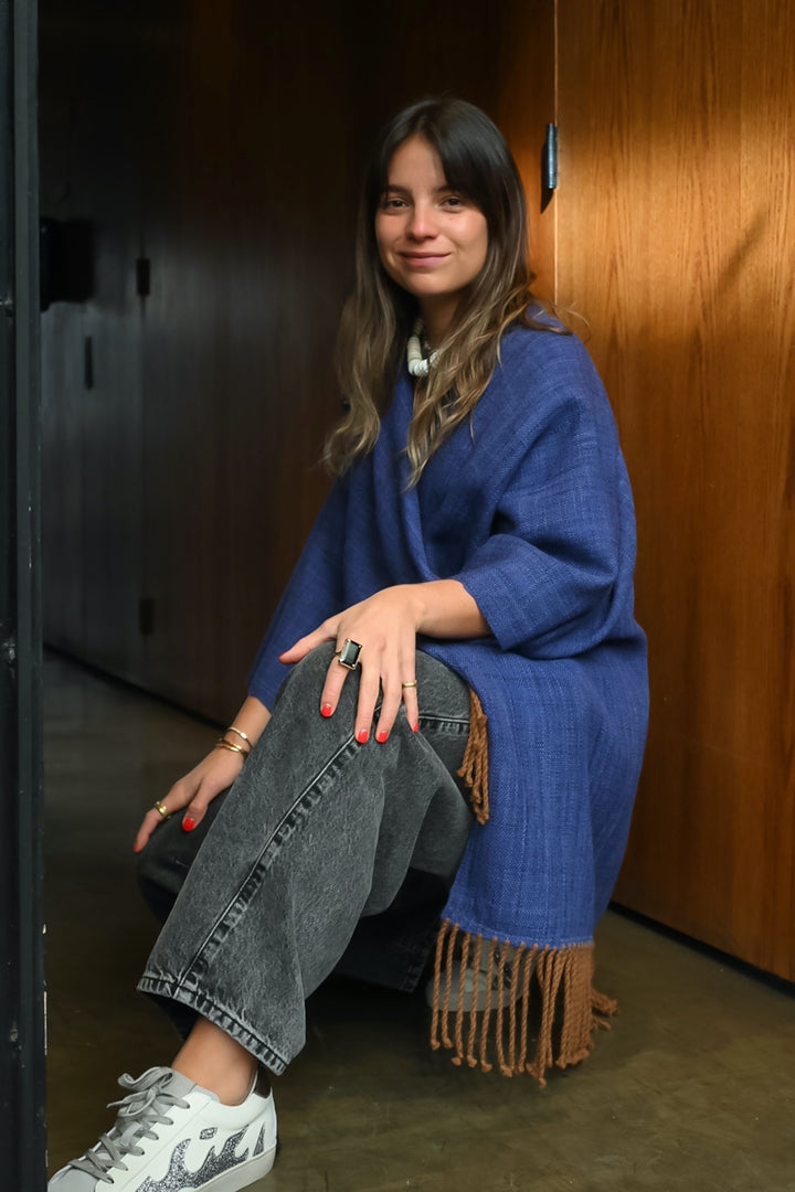 Manta Alpaca Azul Flecos Camel