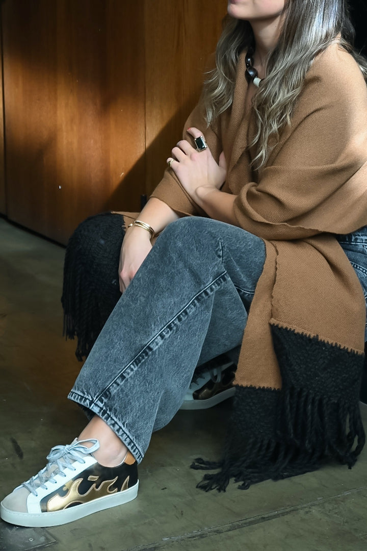 Tapado Alpaca Camel Negro Macramé