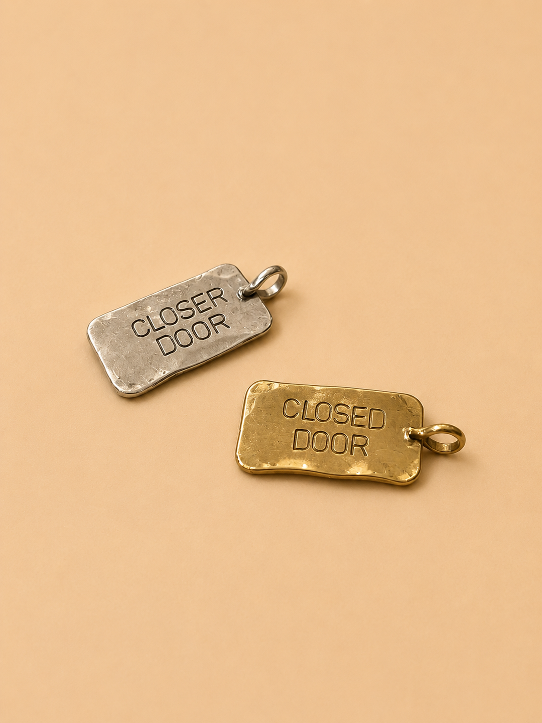Placa Plata "Closer Door"