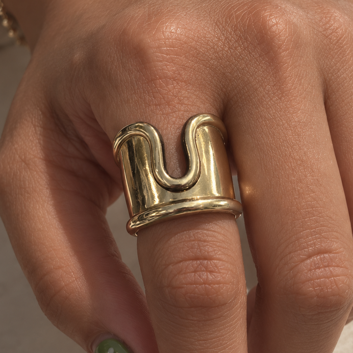 Anillo diseño "V" Plata