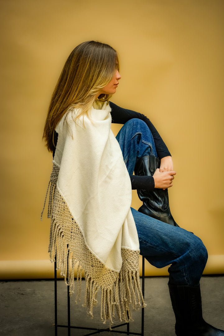 Tapado Alpaca Blanco Macramé