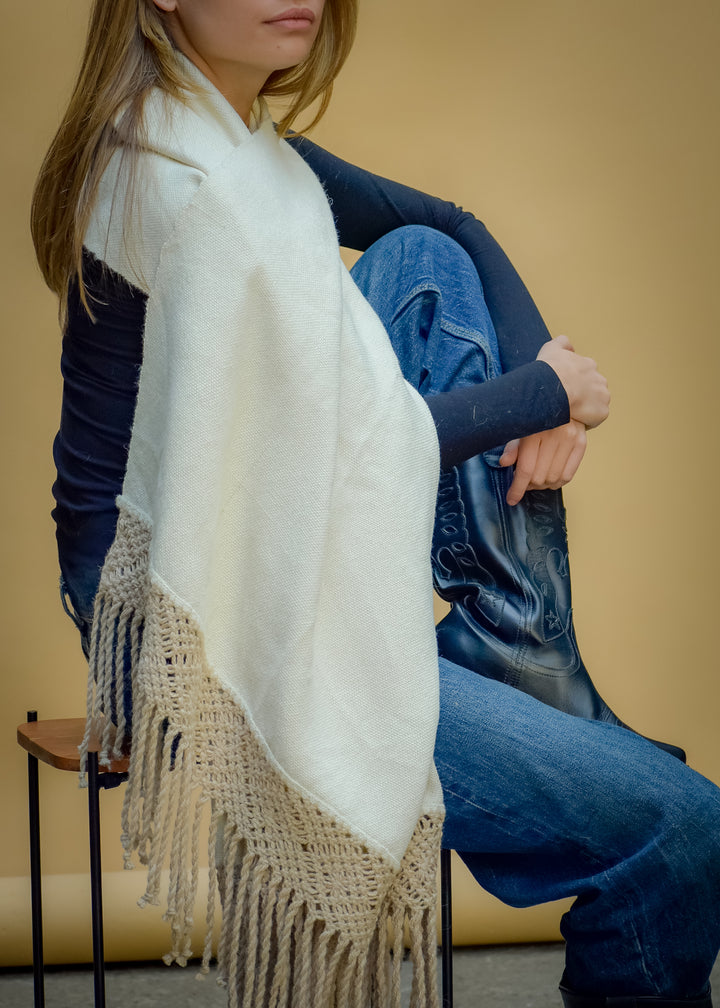 Tapado Alpaca Blanco Macramé