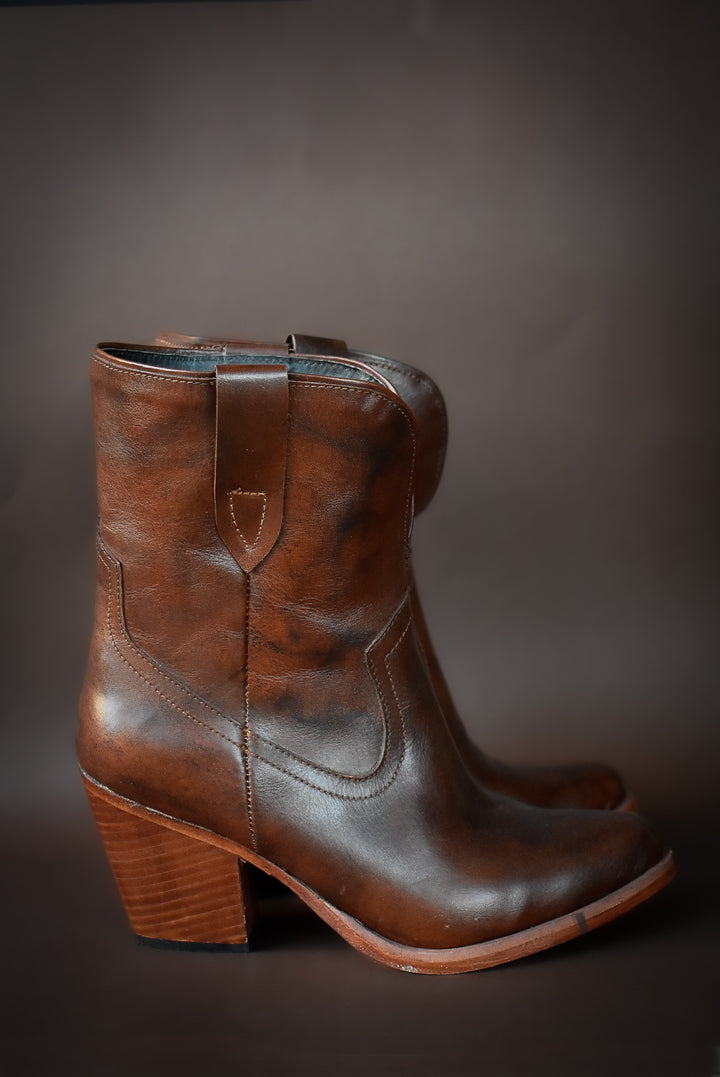 Bota Isabel Caramelo taco
