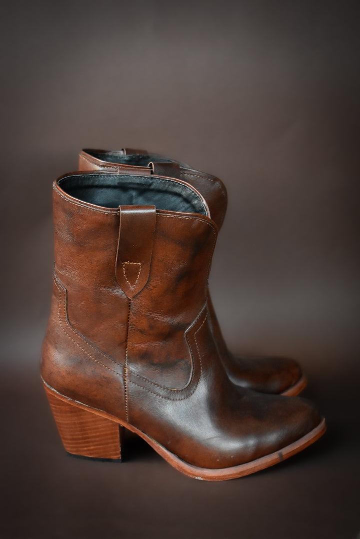 Bota Isabel Caramelo taco