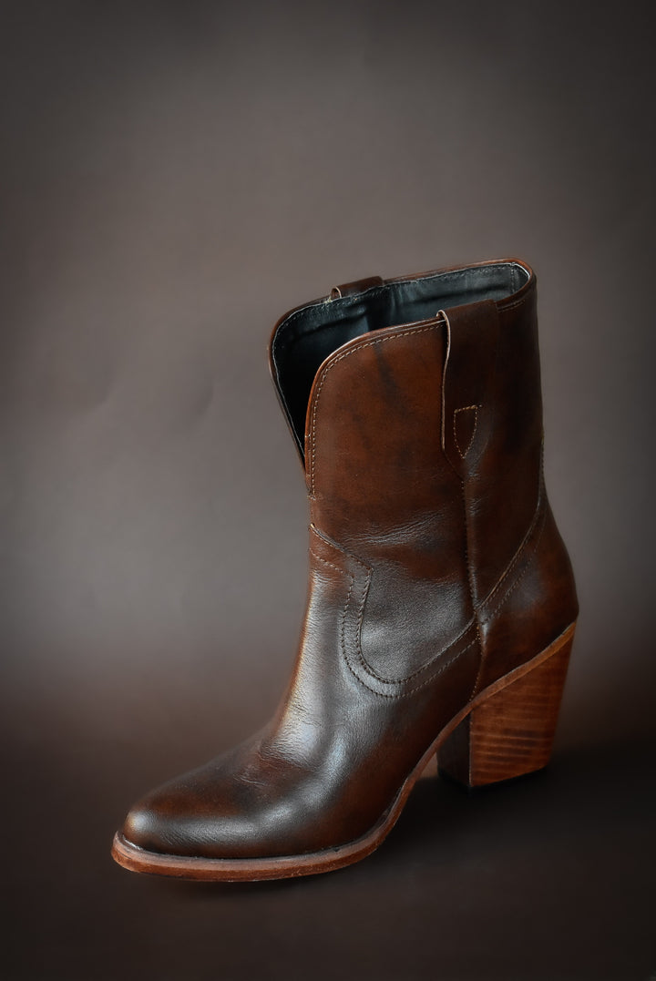 Bota Isabel Caramelo taco