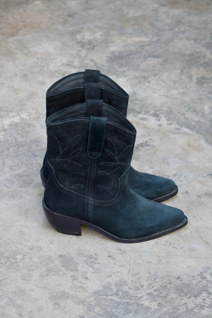Bota Vaquera Gamuza Corta Negra