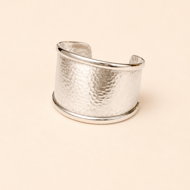 Esclava Martillada de Plata L