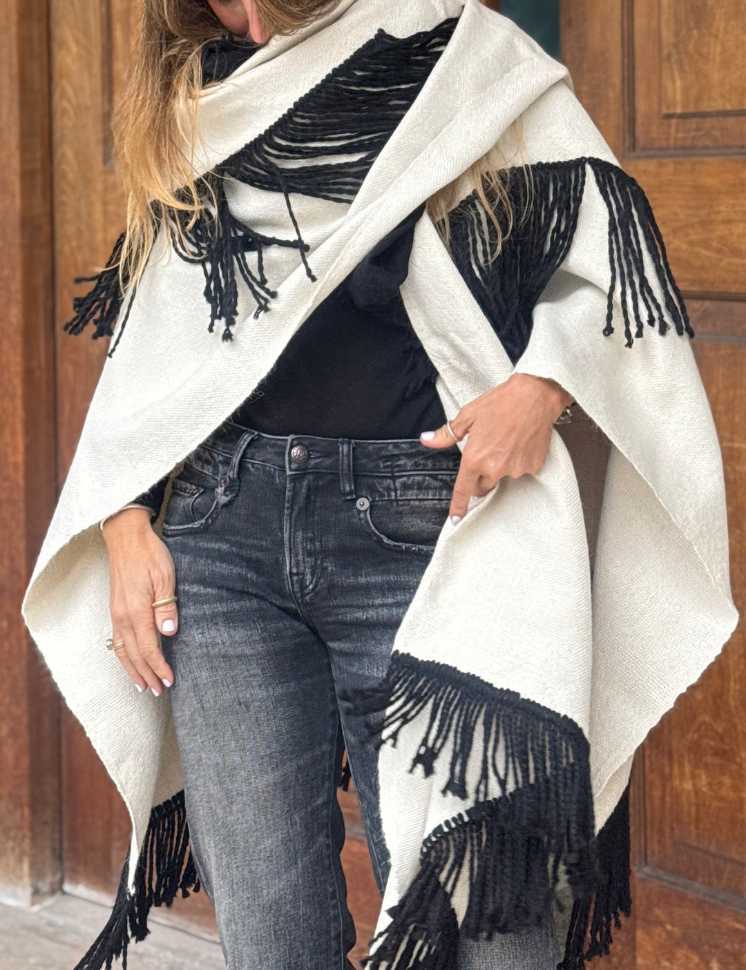 Manta Alpaca Blanca/Flecos Negros
