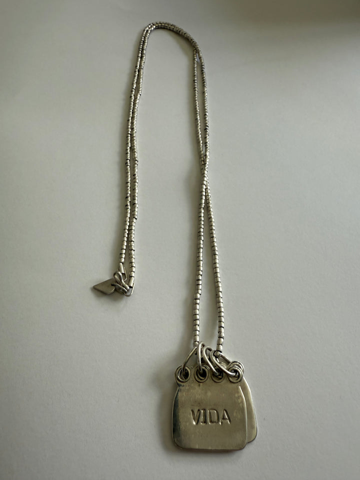 Collar de mostacilla