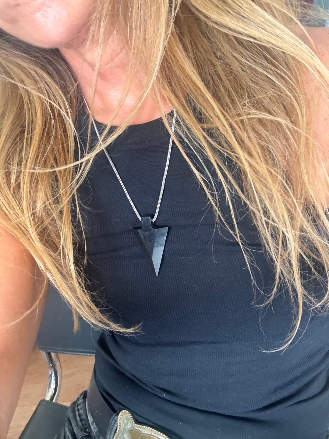 Collar cadena 45 flecha ónix