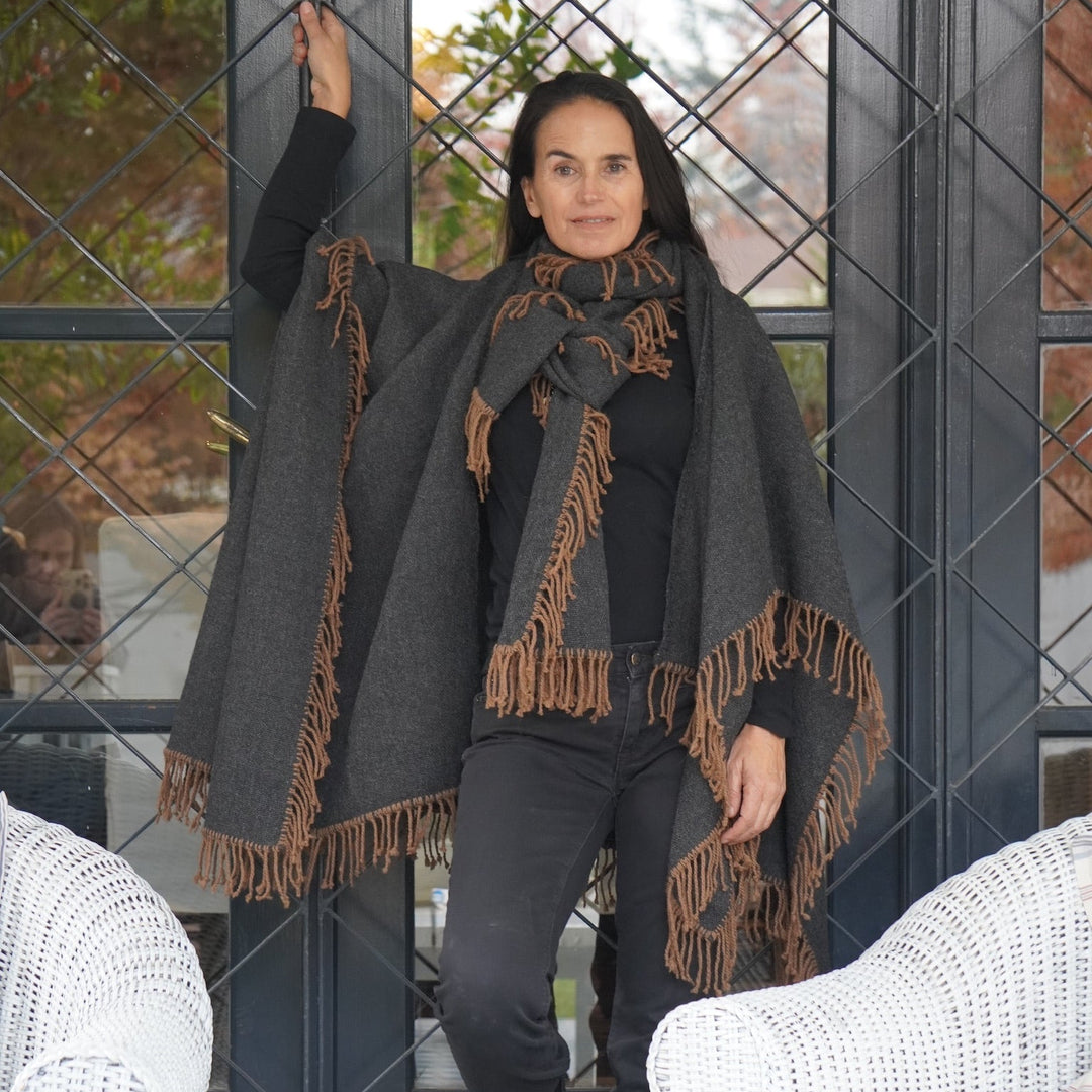 Manta Alpaca Marengo/Flecos Camel Contorno
