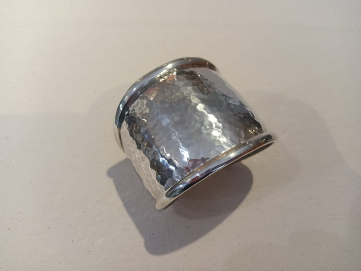 Esclava de Plata Martillada que siempre amé tener