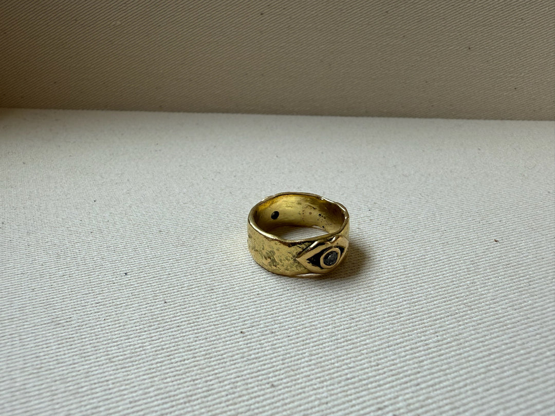 Anillo ojo y boca de oro con brillantes