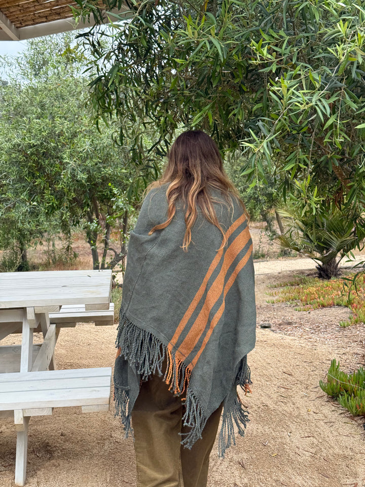 Manta Lino Militar Dorado