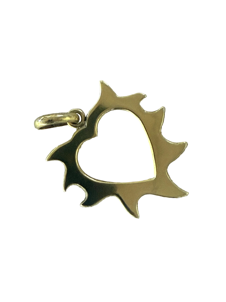 Corazón en llamas bronce