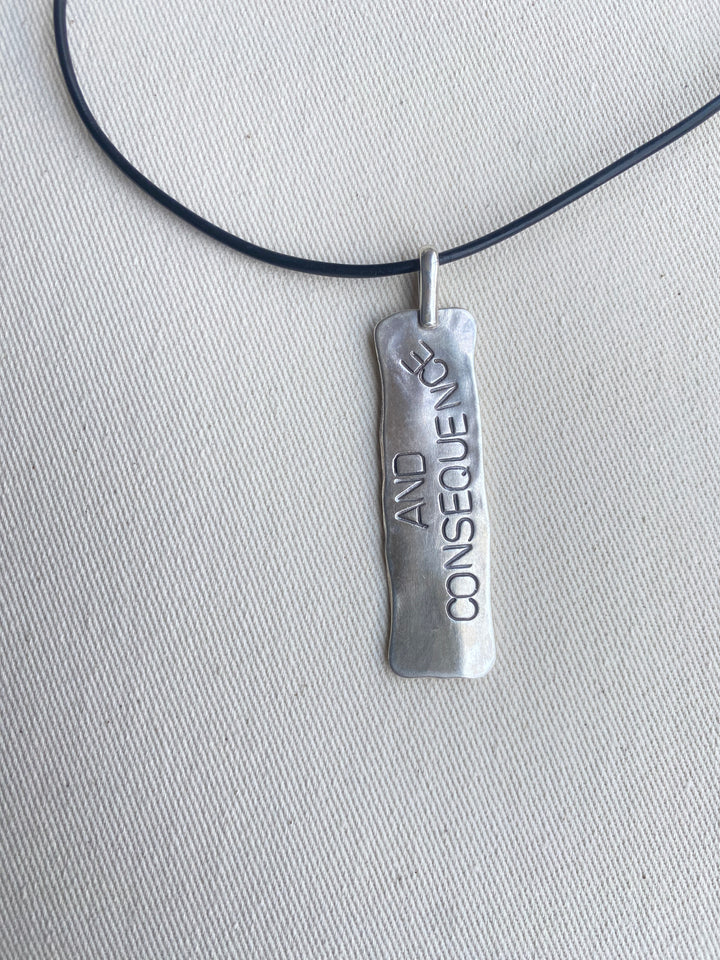 Placa plata  and consequence