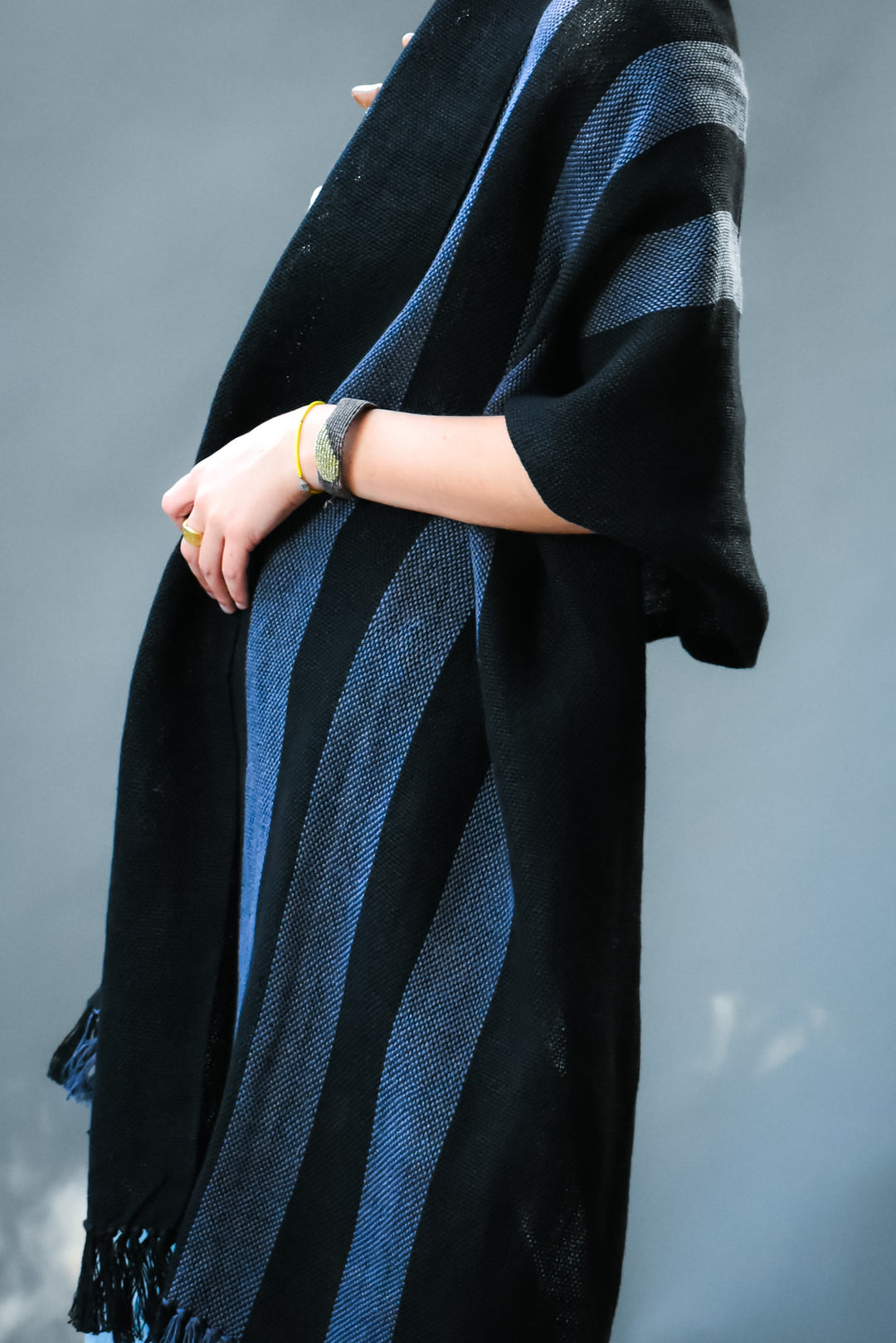 Echarpe Lino Negro Azul SS25