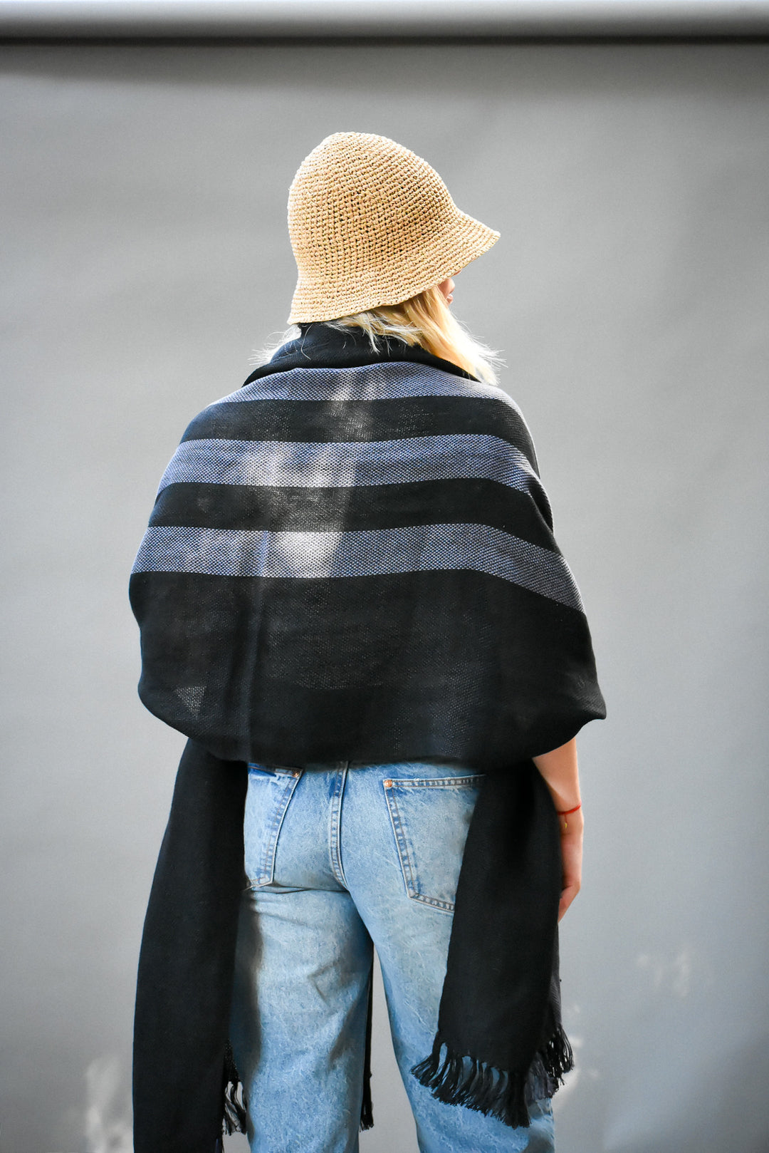 Echarpe Lino Negro Azul SS25