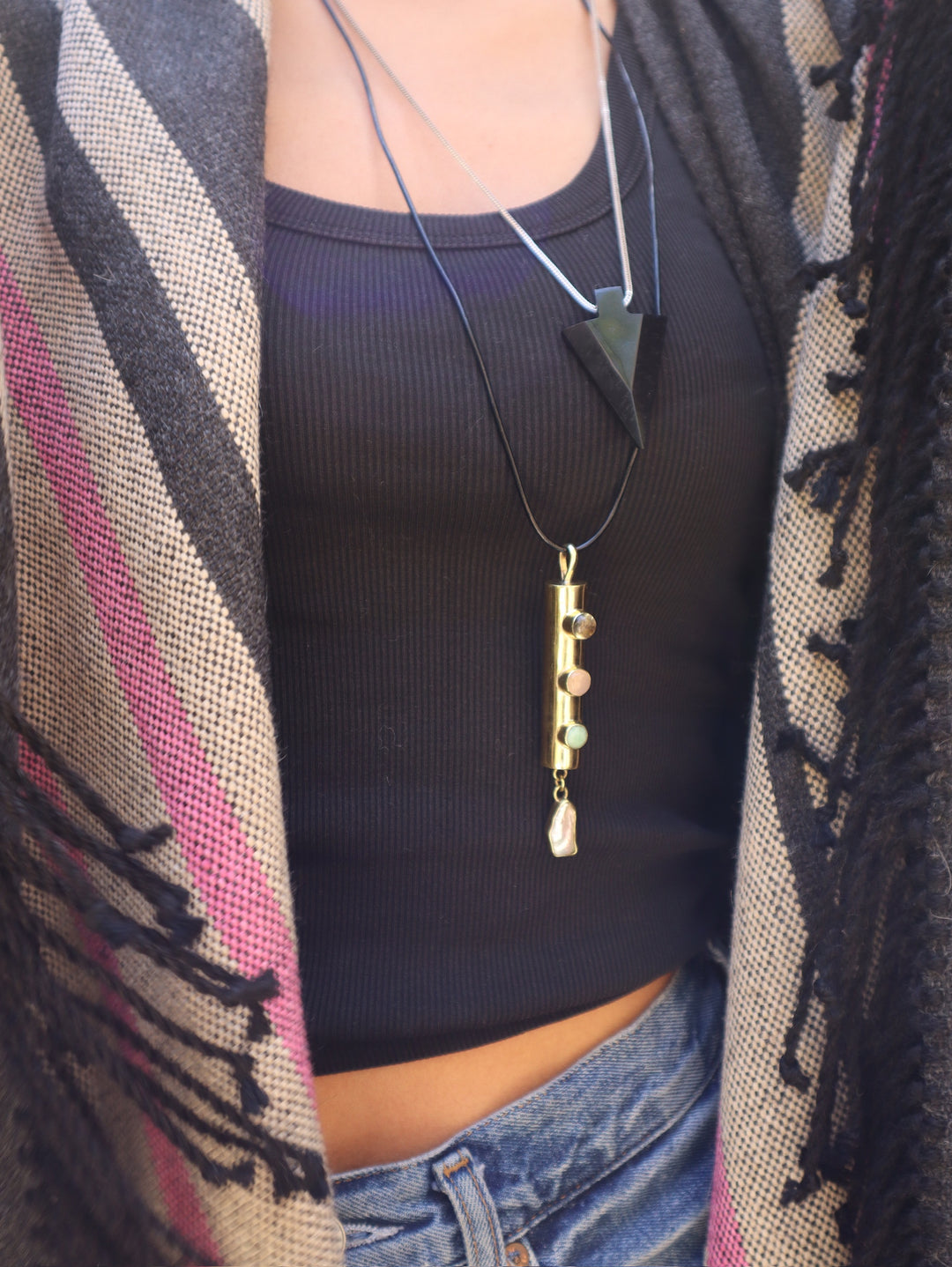 Collar flecha  de ónix cadena de plata