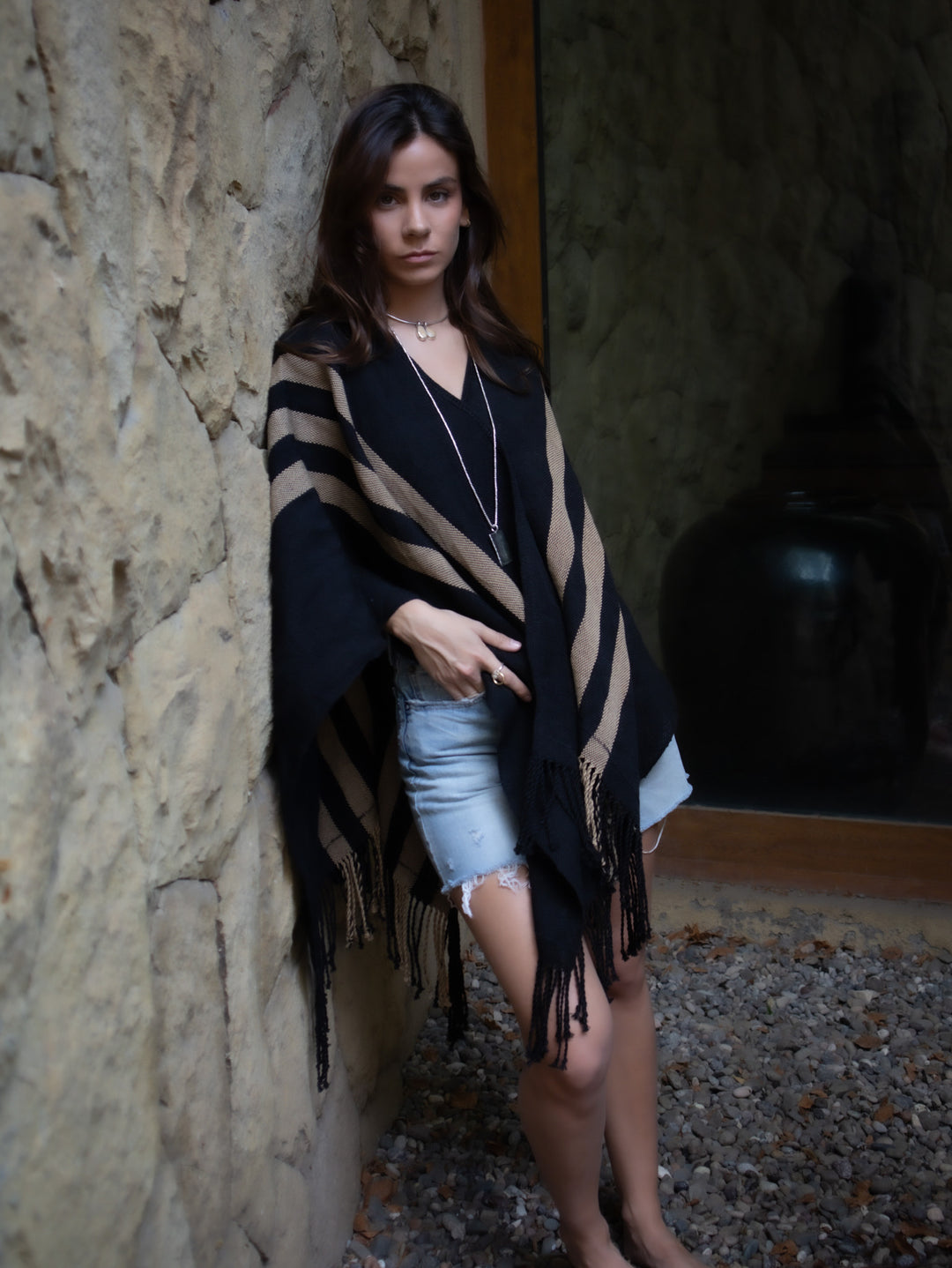 Manta de lino Negra Camel