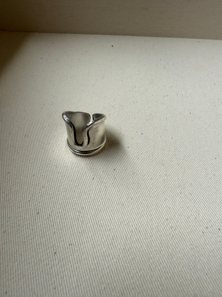 Anillo V Plata